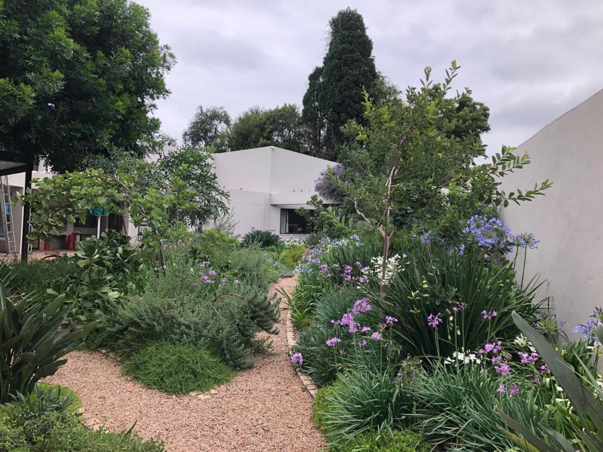 Sandton Slippers Bed & Breakfast