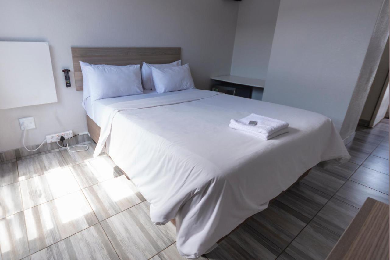 Hotel Ecomotel Marlboro *