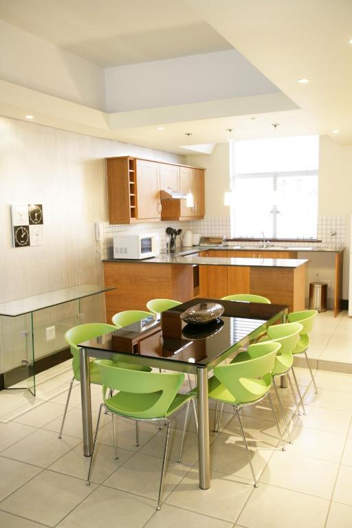 Urban Hip - Ashanti Hotel Johannesburg
