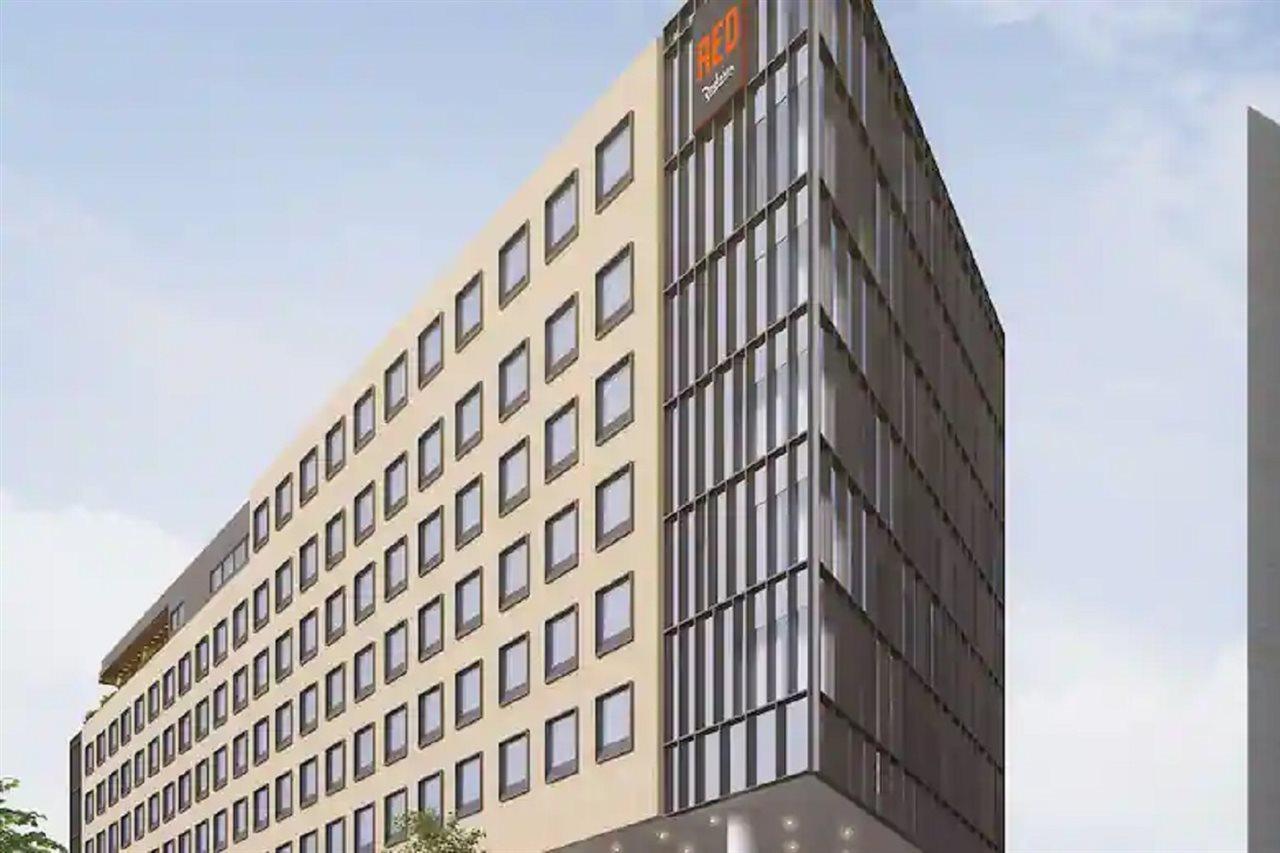 Radisson Red Rosebank