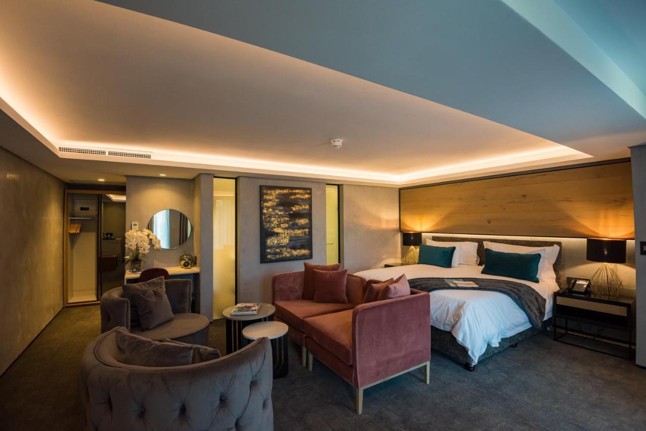Vivari And By Mantis 5* Johannesburg
