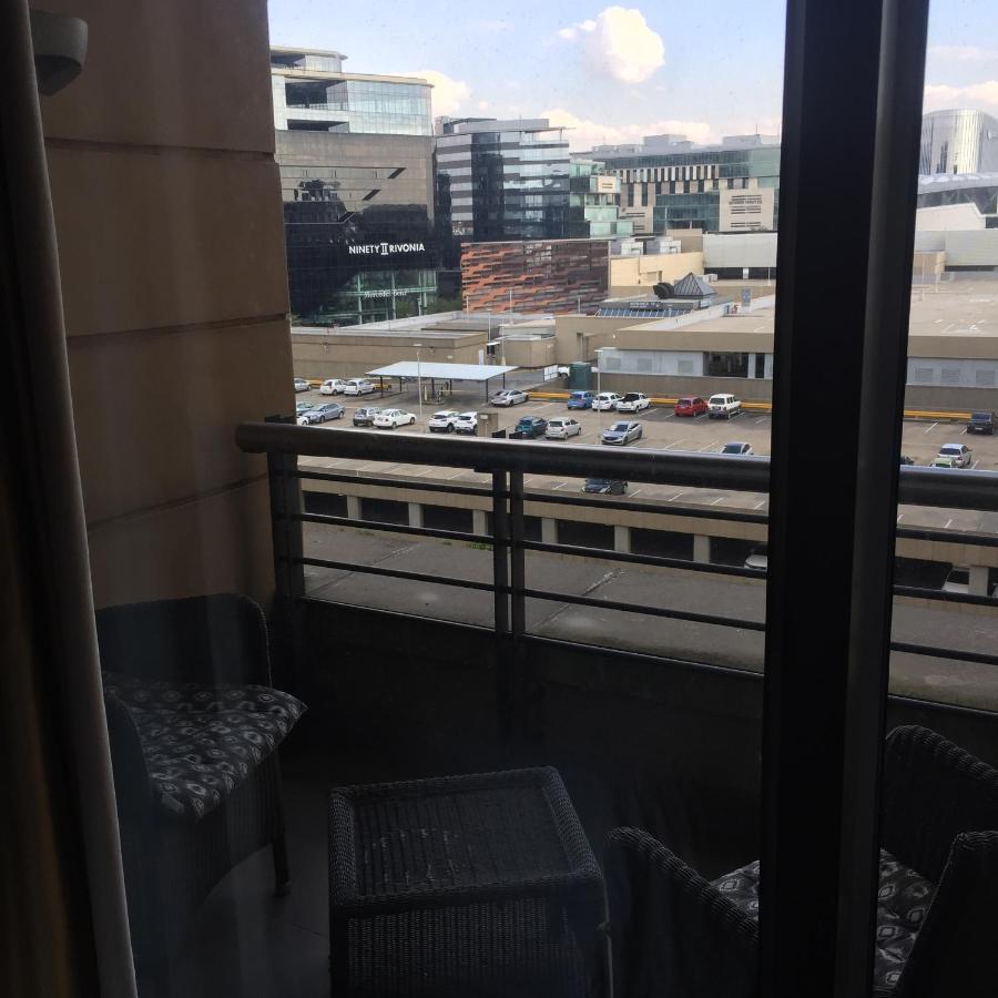 Luxury In Raphael Penthouse Johannesburg
