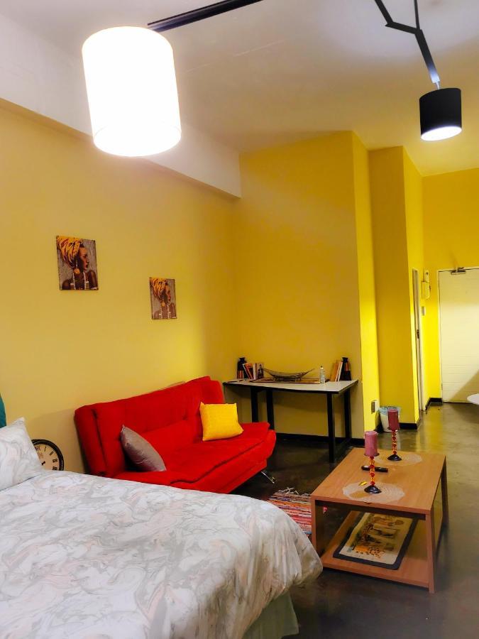 Căn hộ Cosy In Maboneng's 12 Decades Art Johannesburg