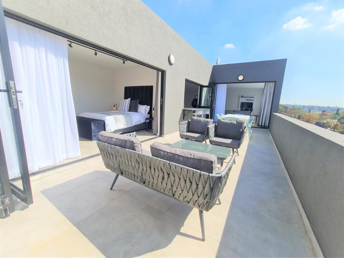 Apartment Mint Greenside