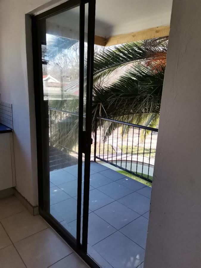 Khách sạn hẻo lánh Ultra House Selfcatering