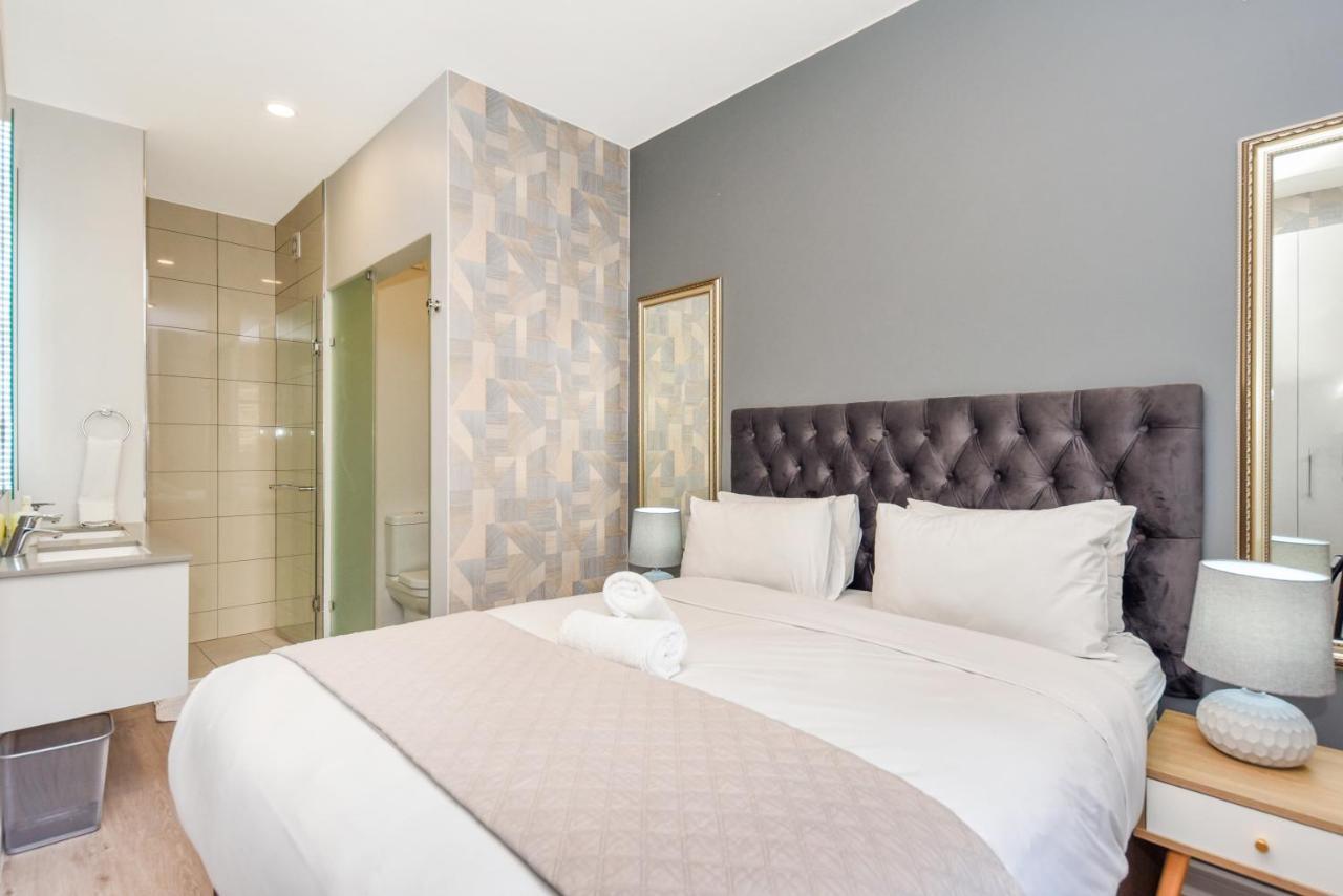Easy - The Median Rosebank Apartment