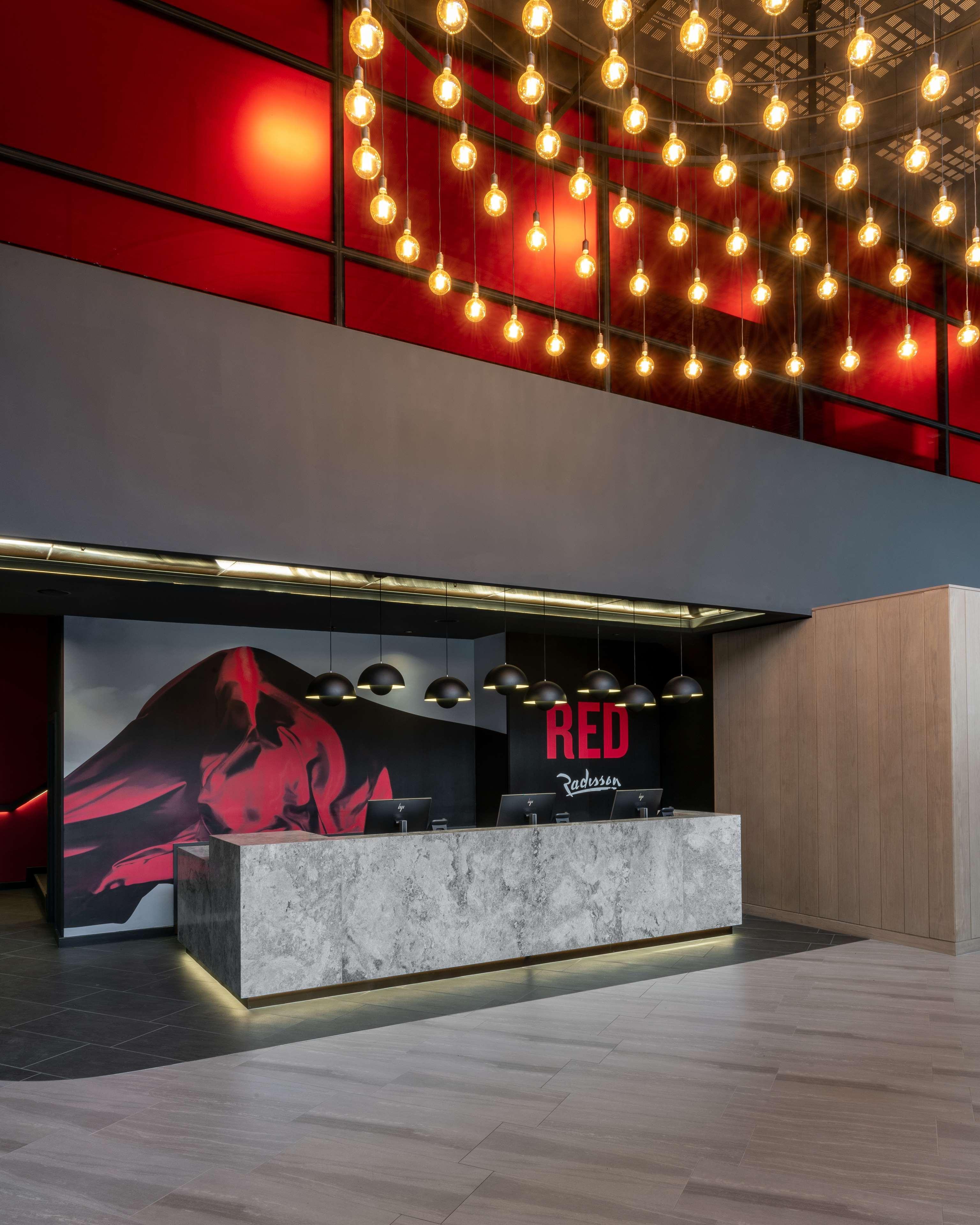 Hotel Radisson Red Rosebank 4*
