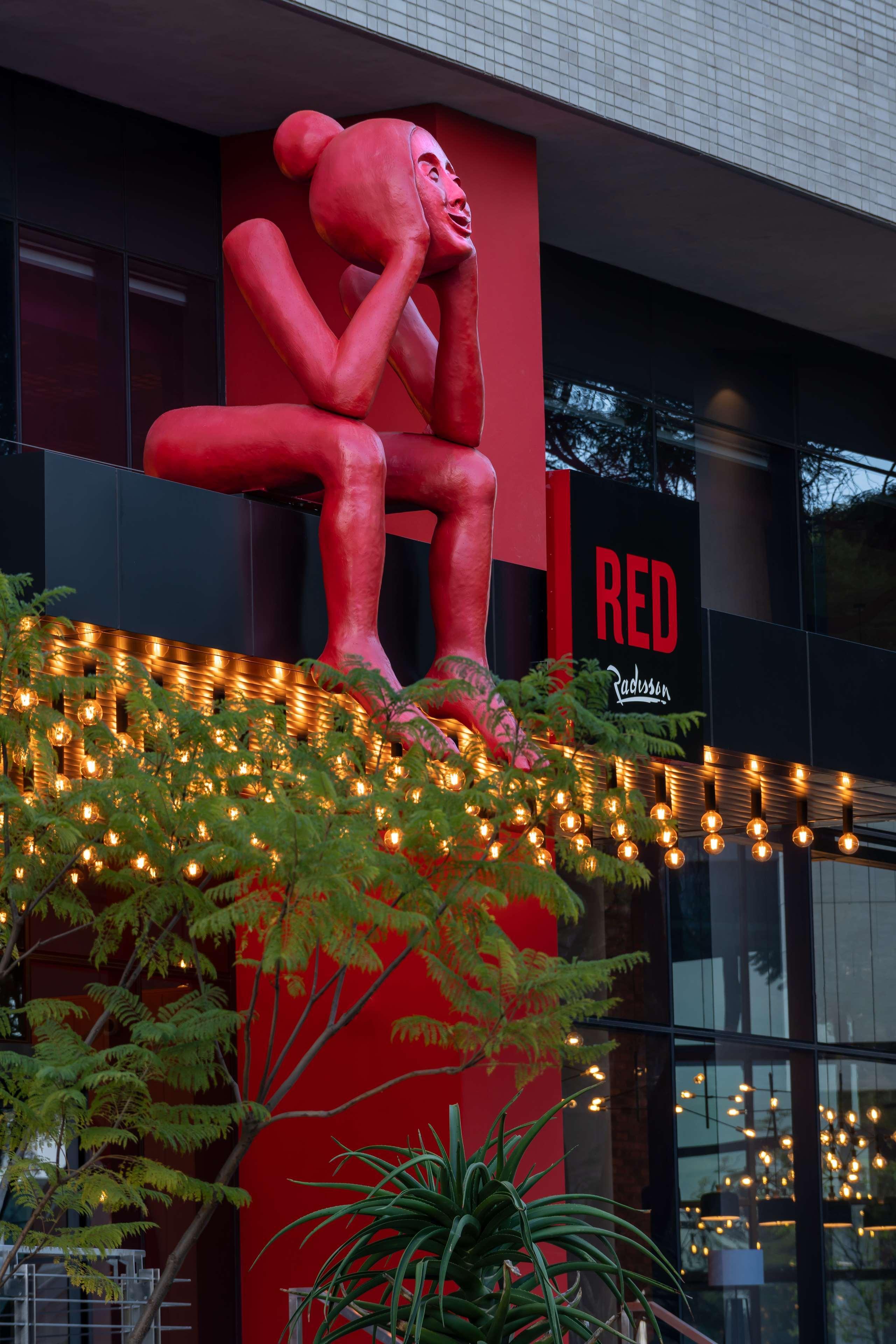 Radisson Red Rosebank Hotel 4*