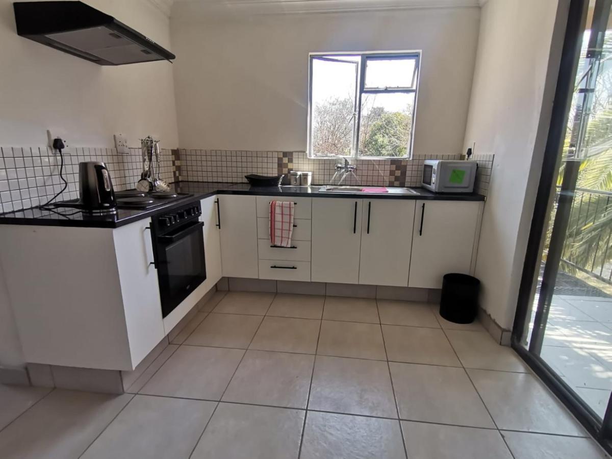 Ultra House Selfcatering Aparthotel