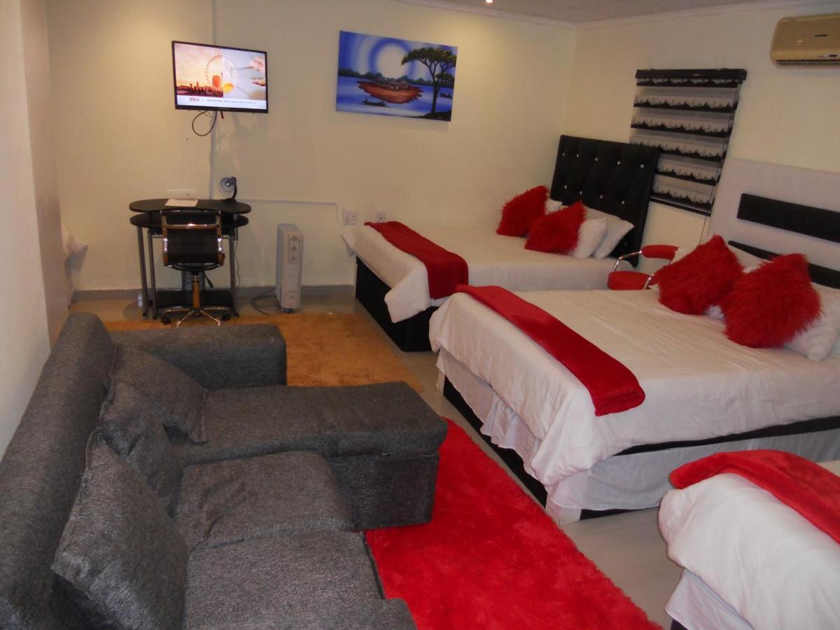 Aparthotel Mira Away *