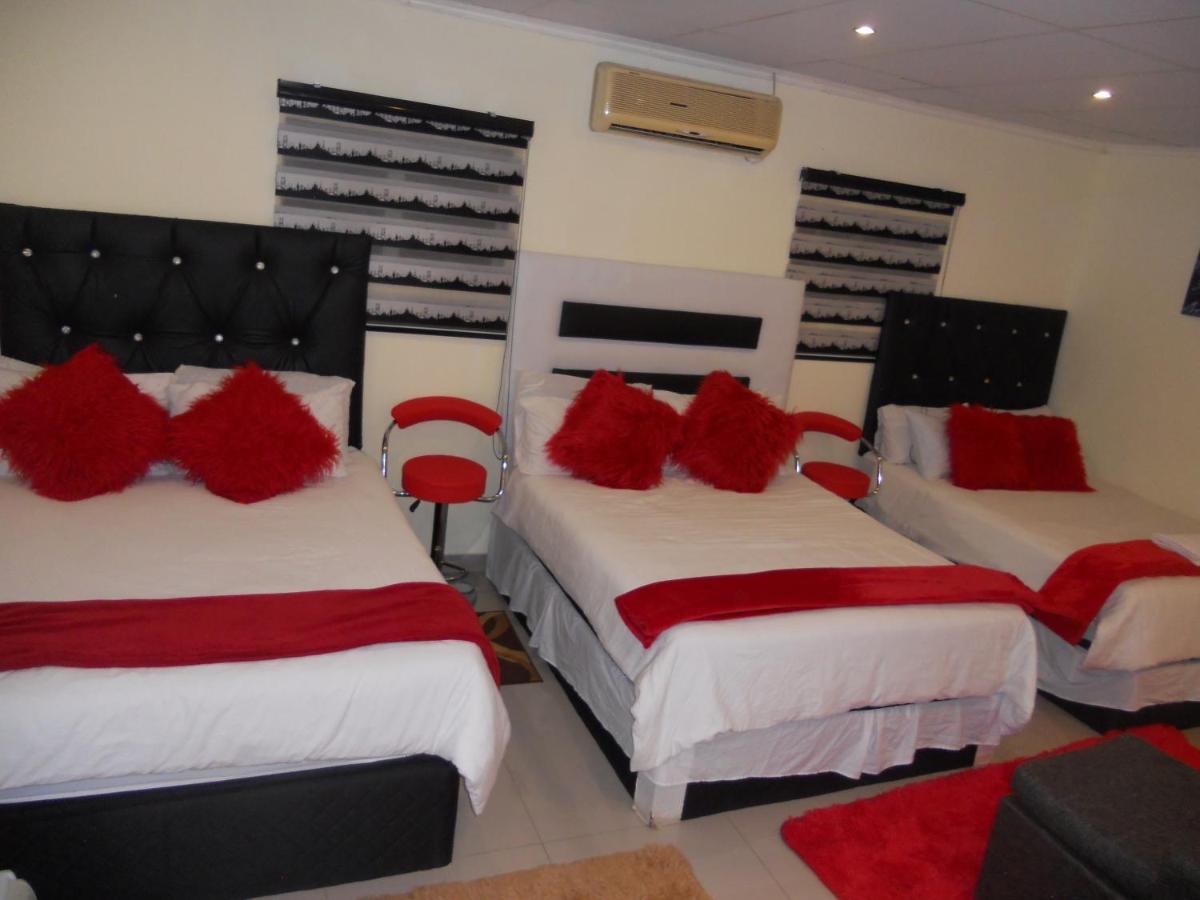 Aparthotel Mira Away *