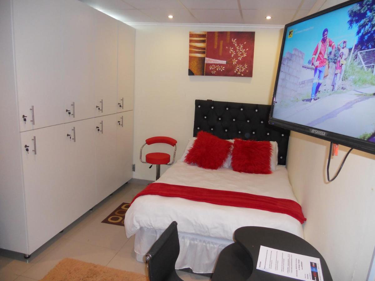 Aparthotel Mira Away