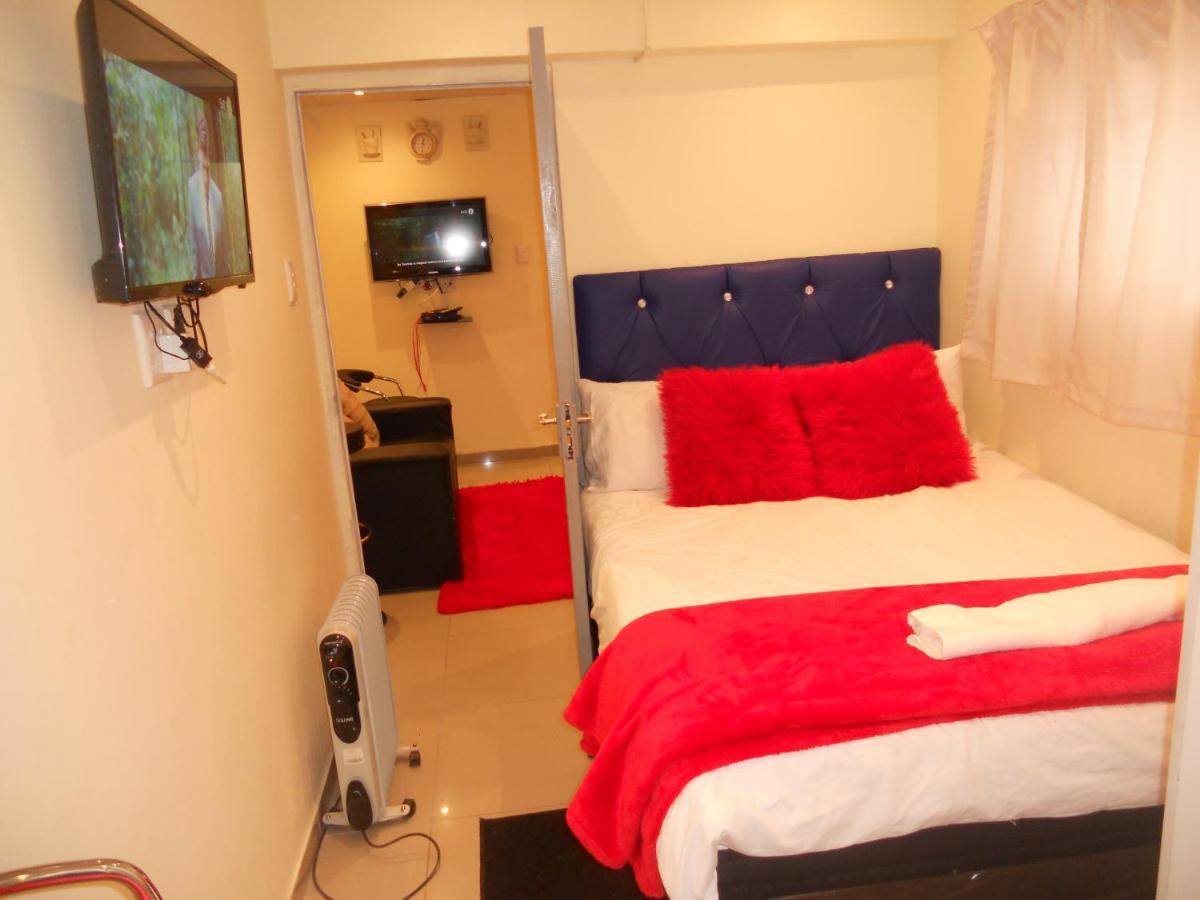 Mira Away * Johannesburg
