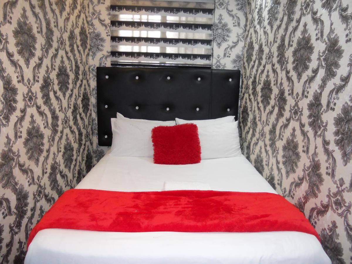 Mira Away Aparthotel