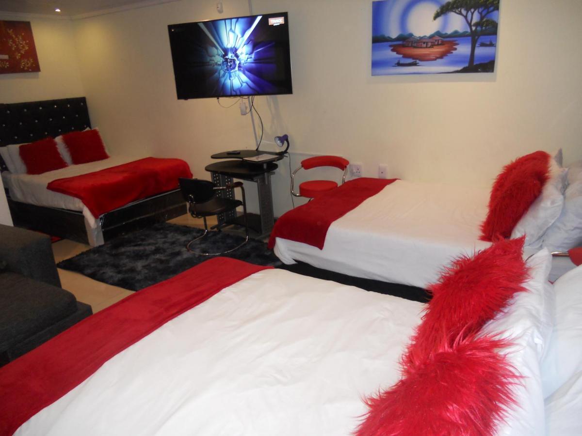 Aparthotel Mira Away