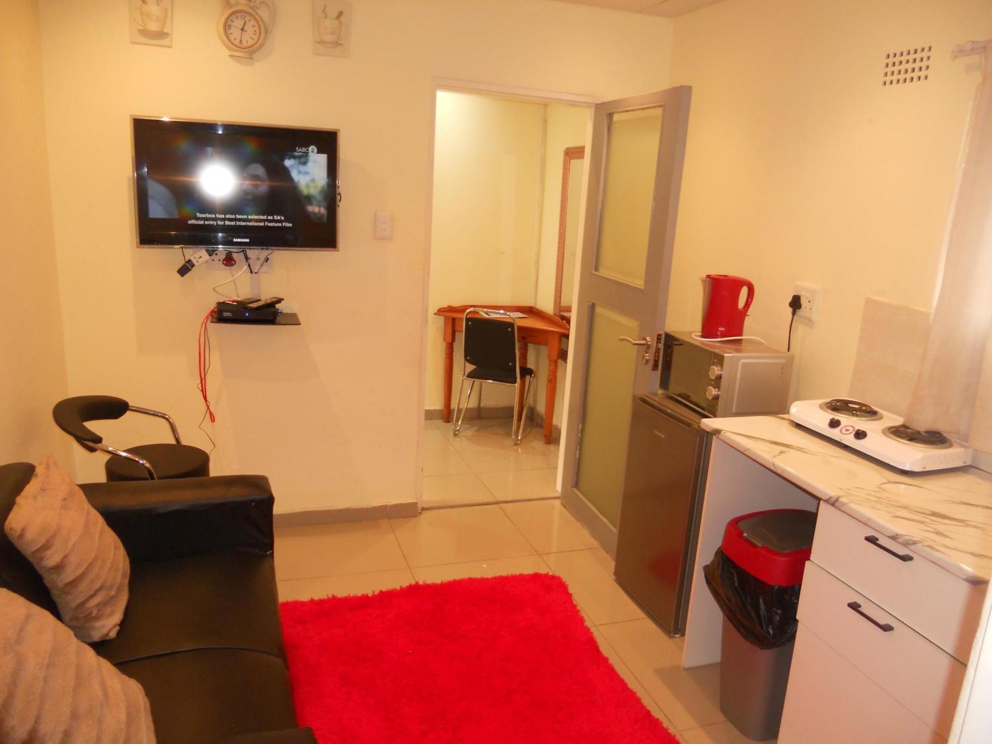 Mira Away Aparthotel *
