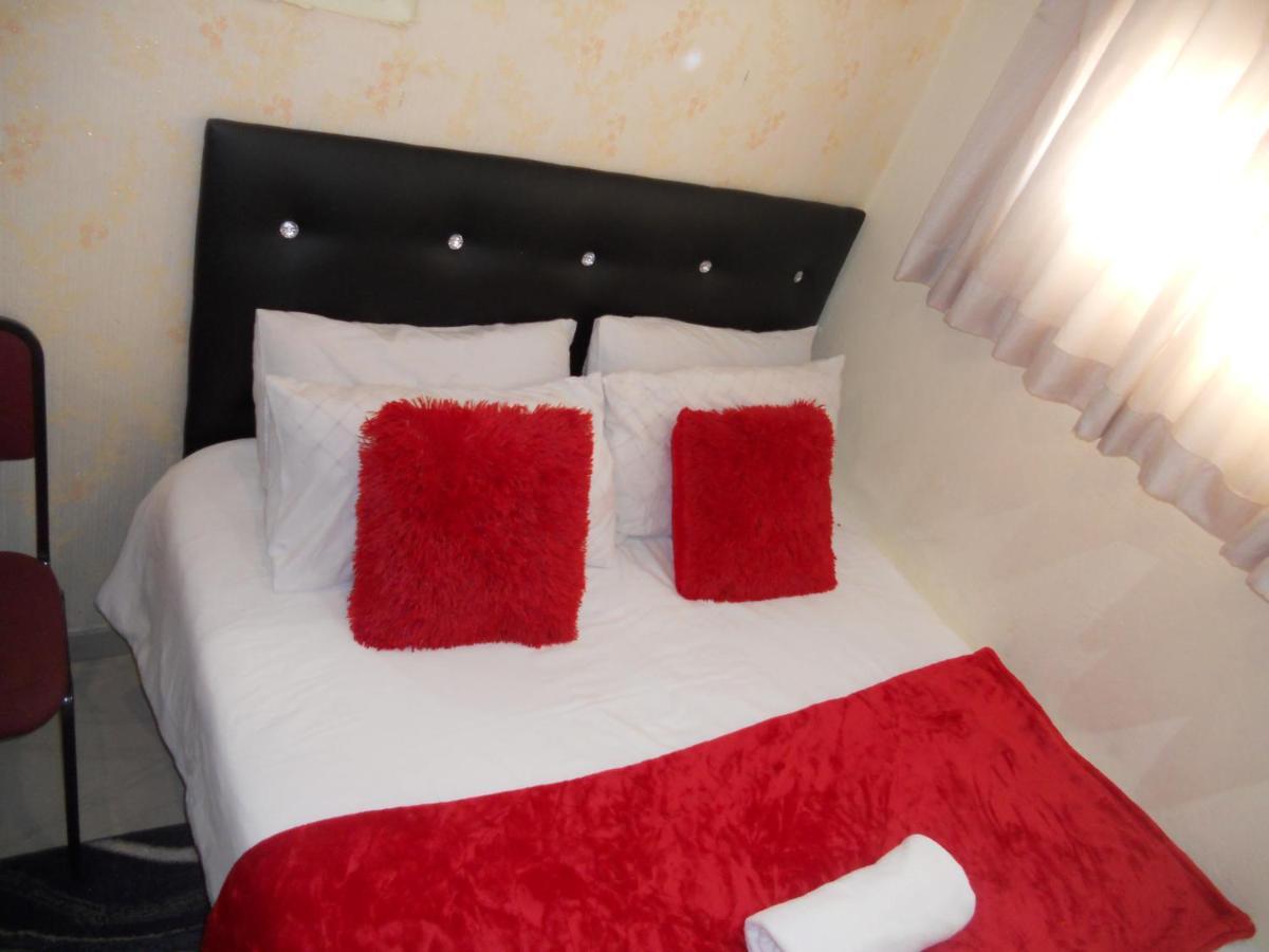 Aparthotel Mira Away
