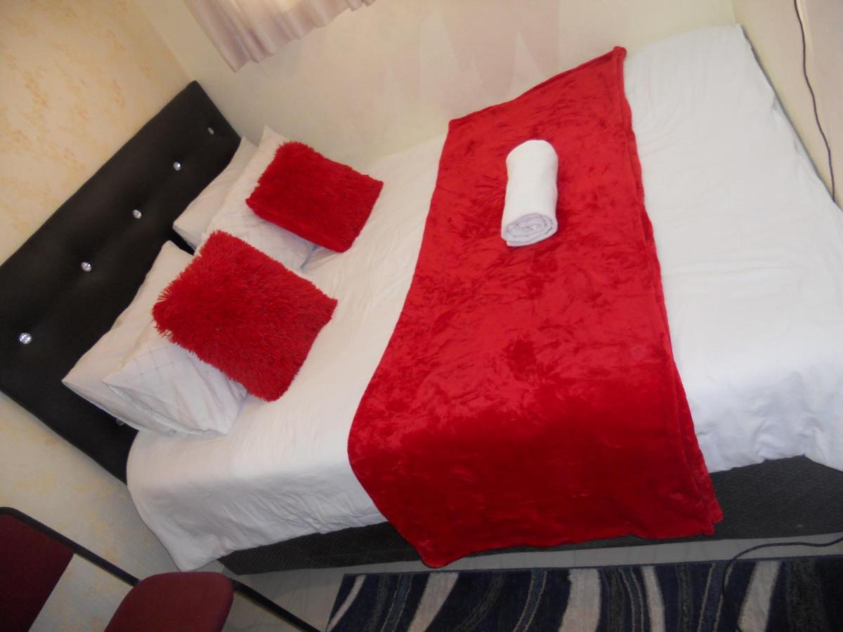 Mira Away * Johannesburg
