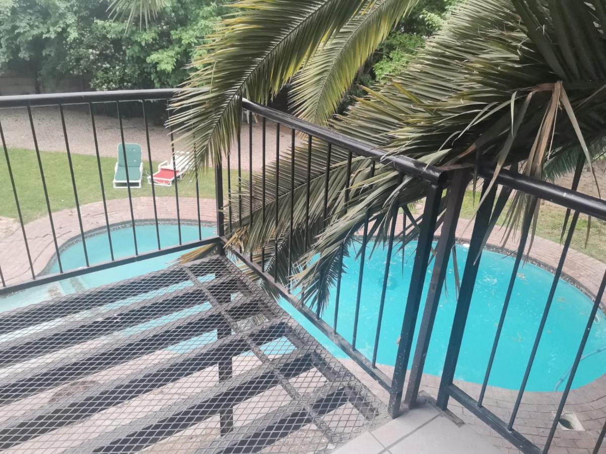 Ultra House Selfcatering Khách sạn hẻo lánh