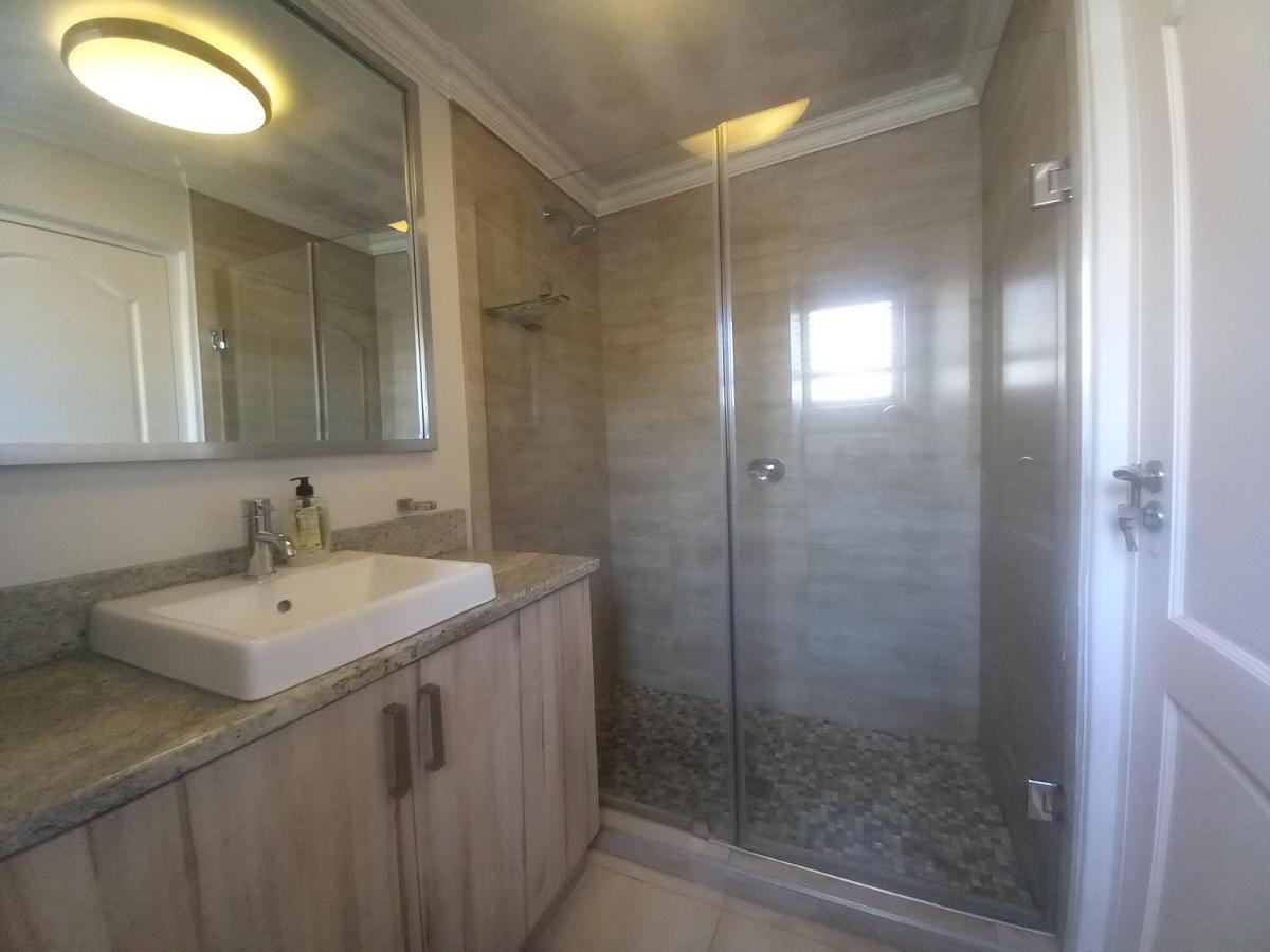 Apartamento Mount Royal - 32 Large 1 Bed With Balcony Upstairs *