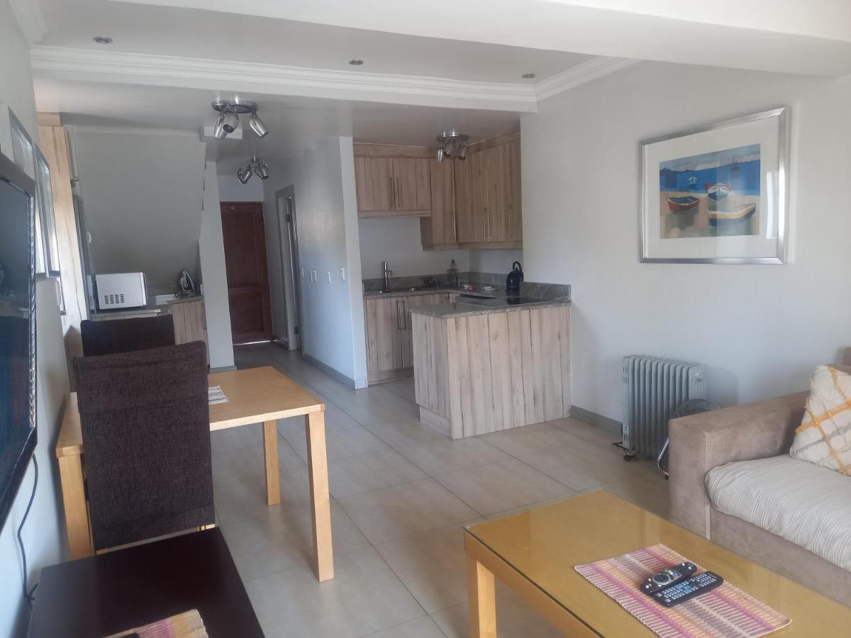 Apartamento Mount Royal - 32 Large 1 Bed With Balcony Upstairs *