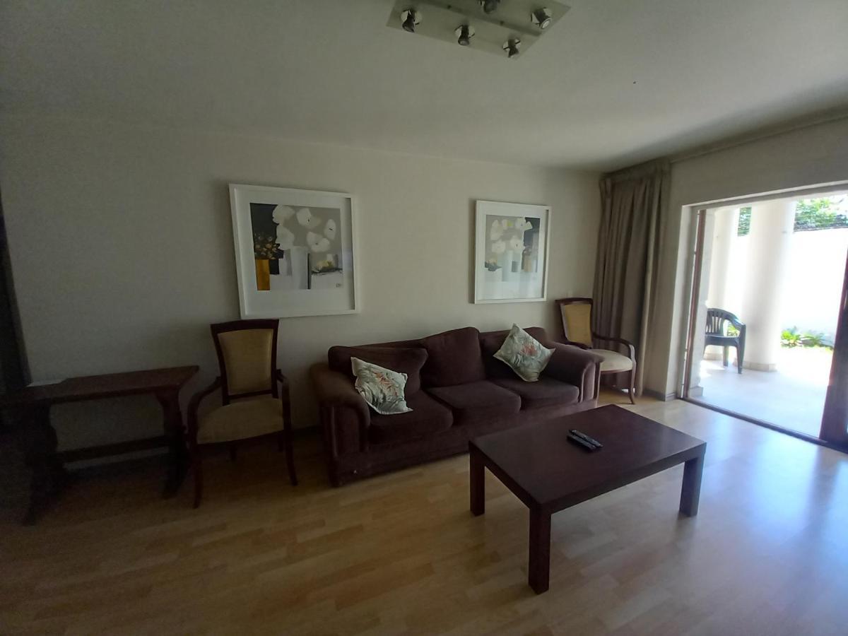 Mount Royal 02 Large 3 Bedroom Ground Floor With Garden * Johannesburg