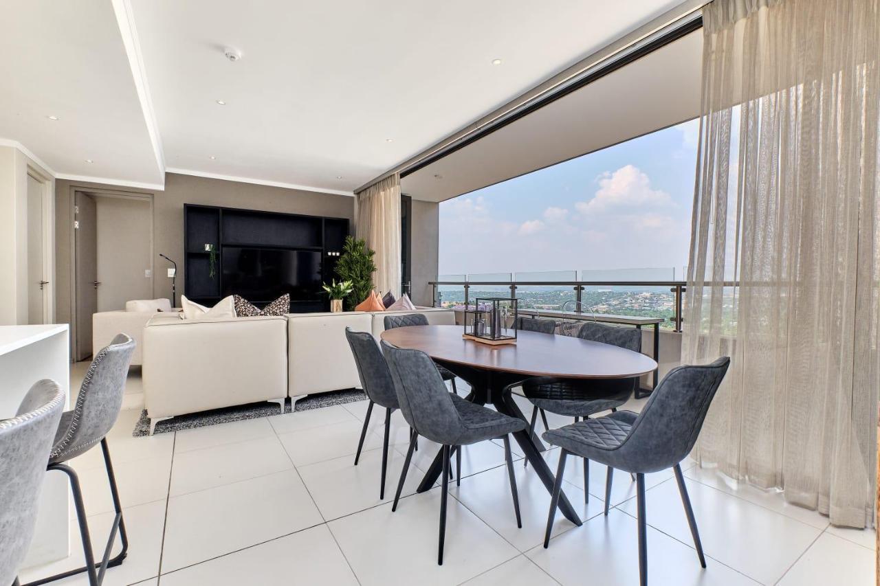 La Vista Dream Luxury & Modern With View And Inverter Back Up! Apartment Johannesburg