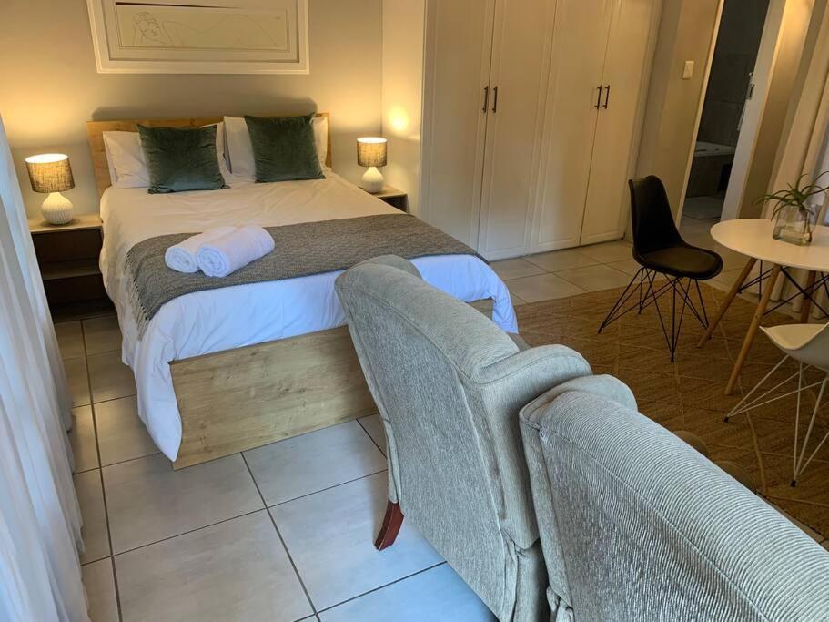 Apartment Modern 1 Bedroom Flat With Uninterrupted Wifi *