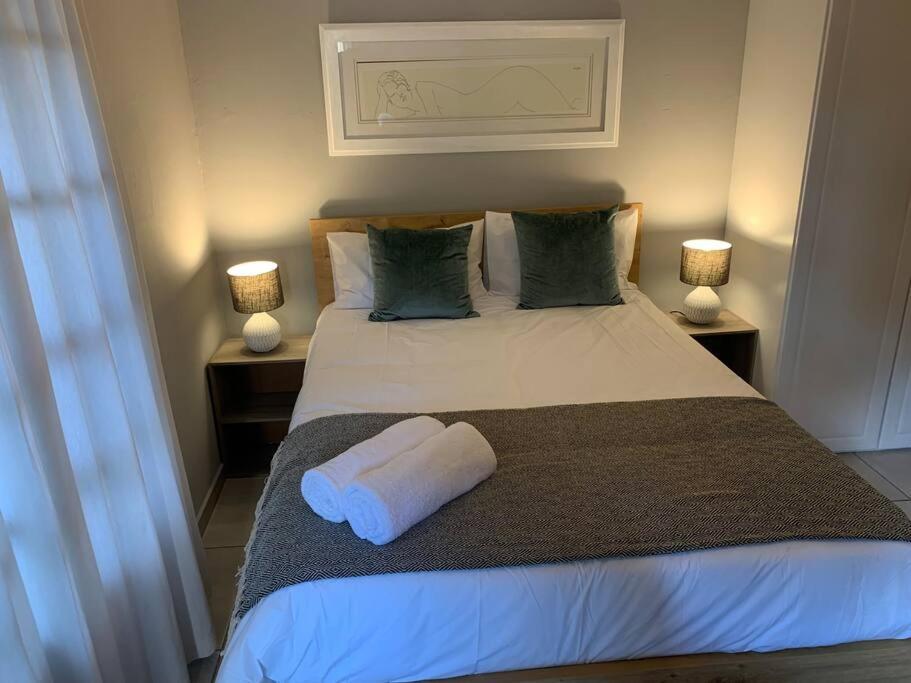Apartment Modern 1 Bedroom Flat With Uninterrupted Wifi *