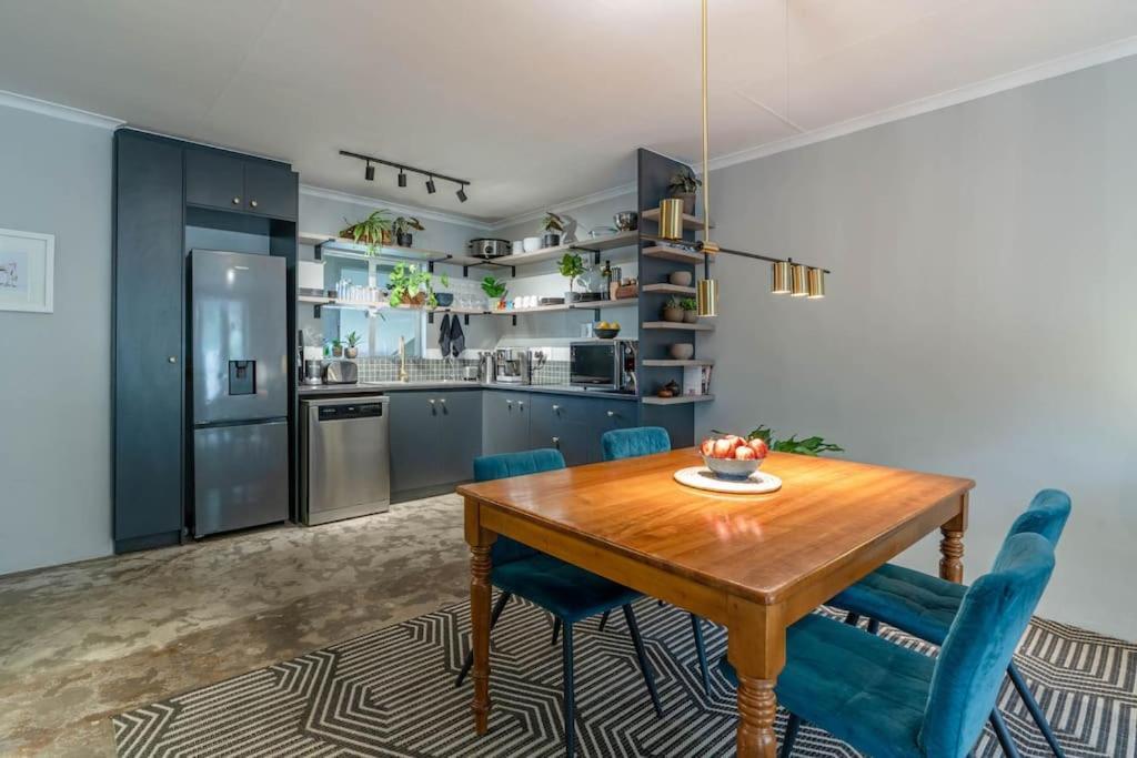 Lovely 2 Bedroom Unit In The Heart Of Melville 127 * Joanesburgo