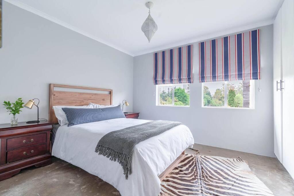 Lovely 2 Bedroom Unit In The Heart Of Melville 127 * Joanesburgo