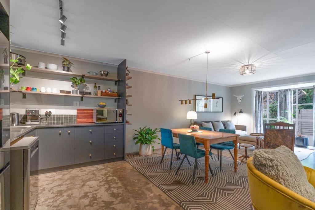 Lovely 2 Bedroom Unit In The Heart Of Melville 127 Joanesburgo