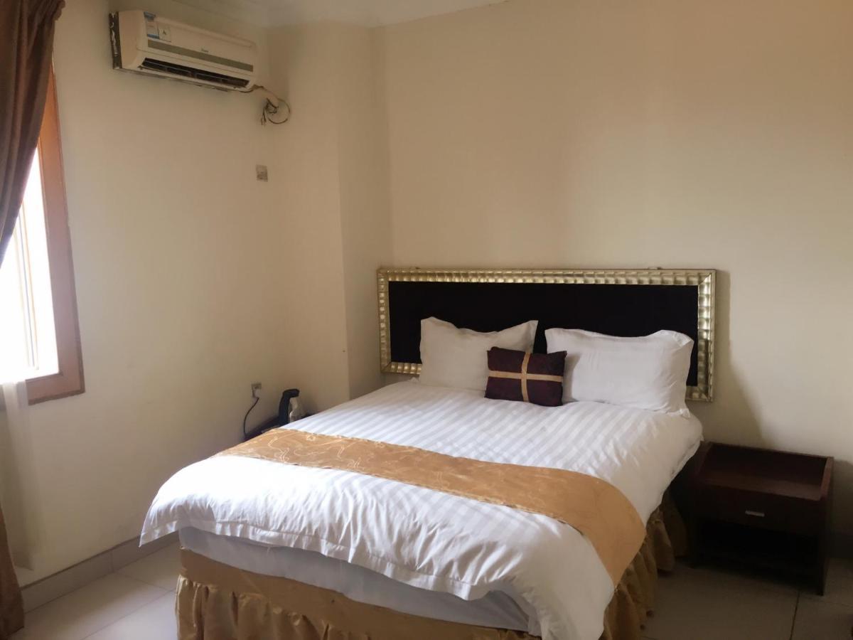 Shengtang Business Inn