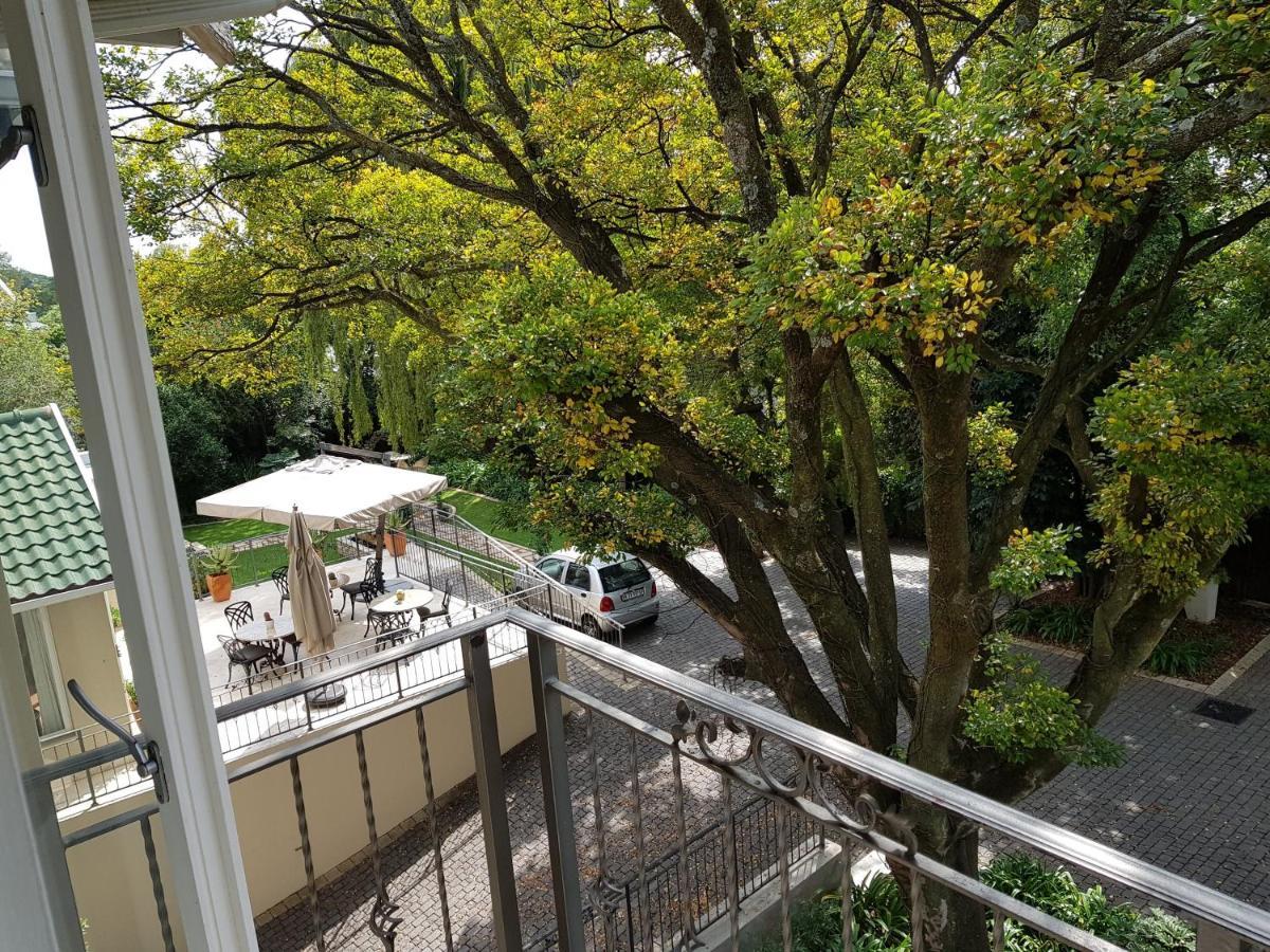 Q On First Guest house Johannesburg