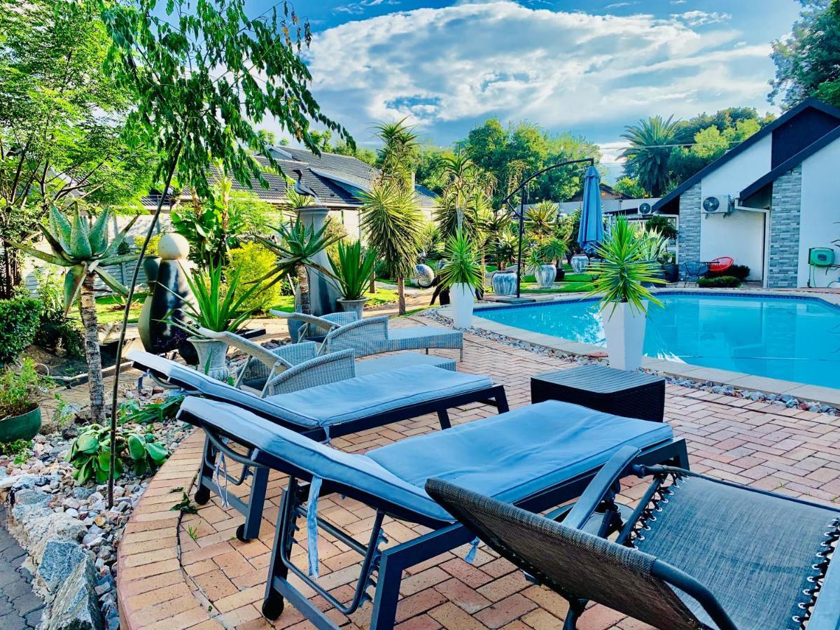 Khách sạn hẻo lánh 24 On Basil Boutique Luxury 4*
