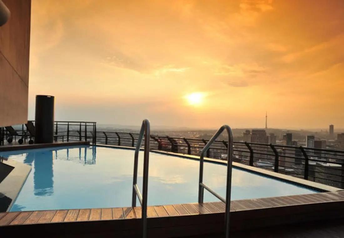 Private Anew Parktownian Hotel 4*