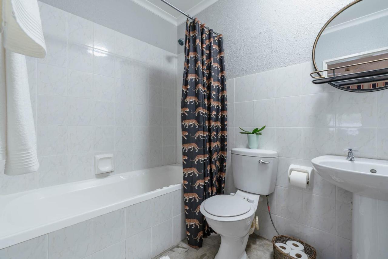 Apartamento Lovely 2 Bedroom Unit In The Heart Of Melville 127 *