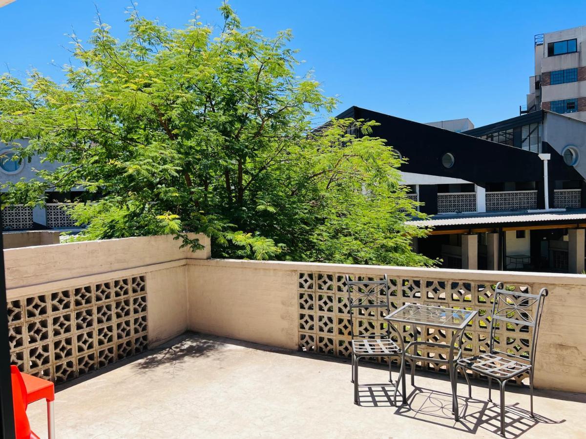 Apartment Living 119 - Private Balcony, Washing Machine & Fast Wifi *