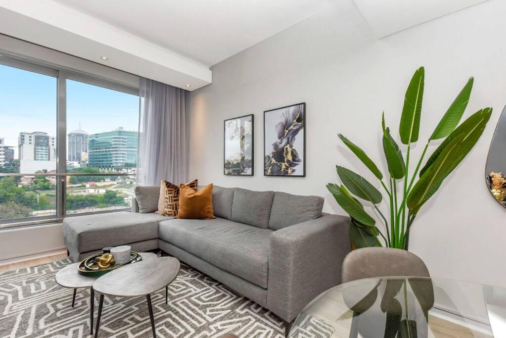 Stylish In A 5 Star Apartment *