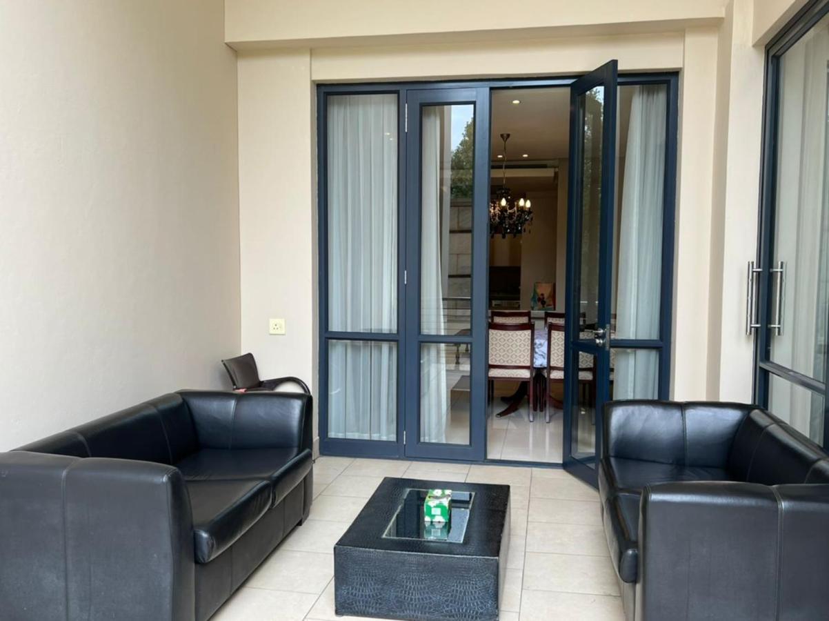 Sandton Emperor Apartment