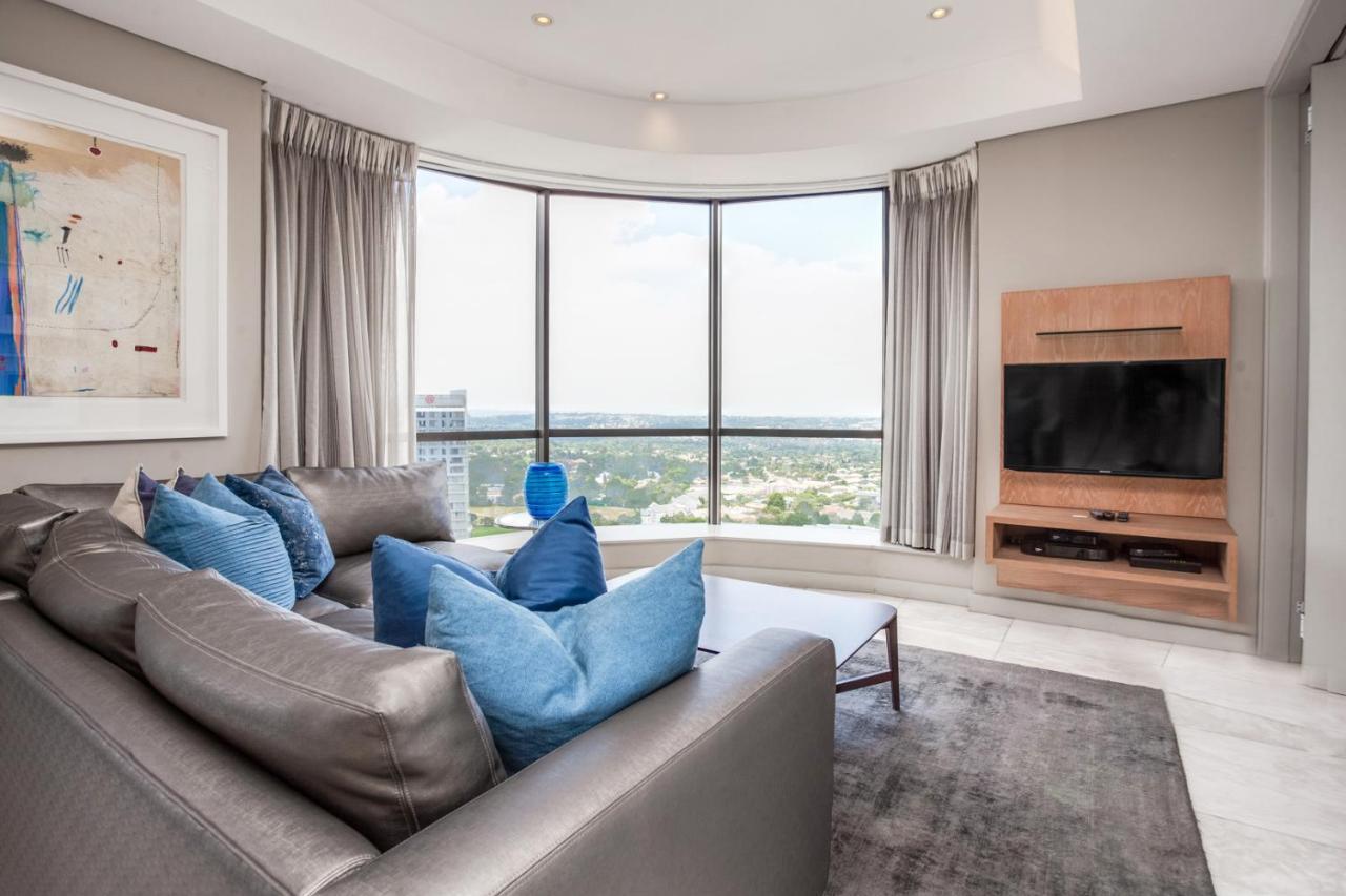 Apartment Luxury Penthouse At Sandton Skye Johannesburg