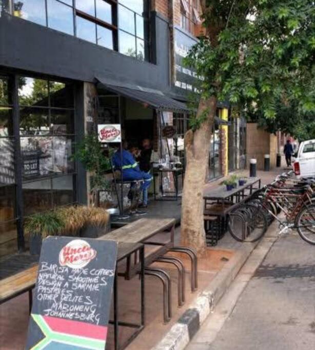 Apartment Chic Maboneng Balcony With Stunning City Views *