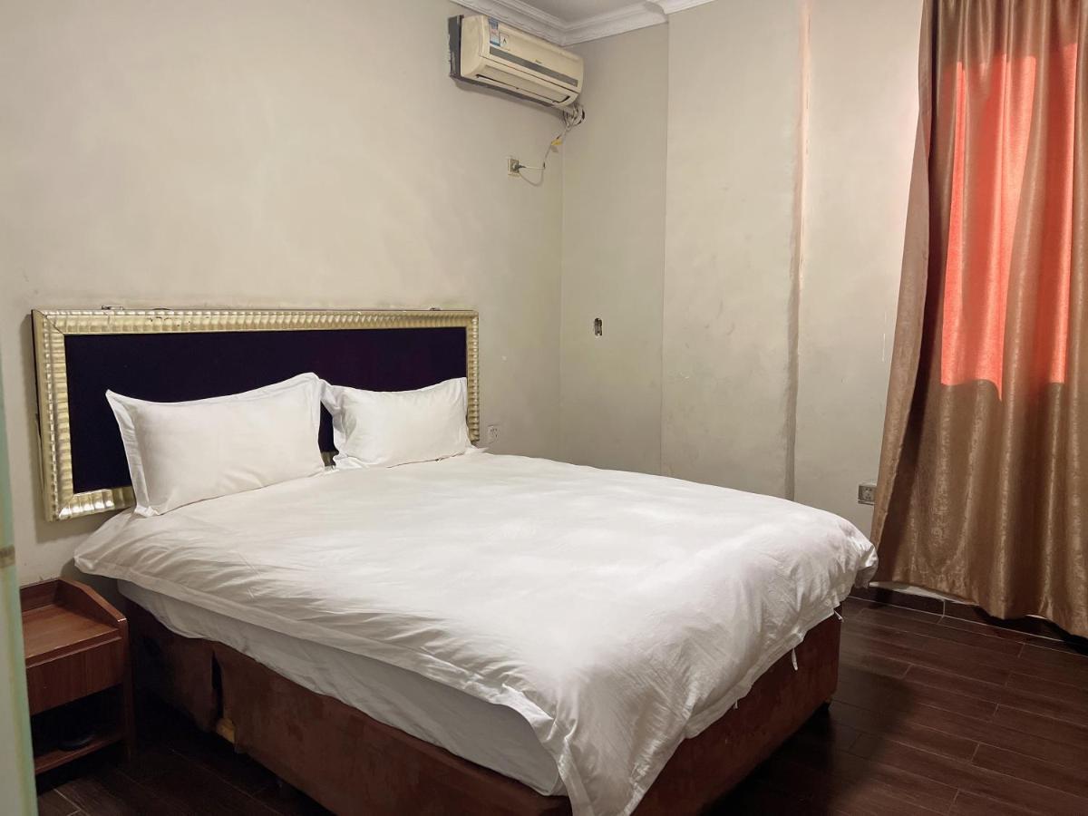 Shengtang Business Inn