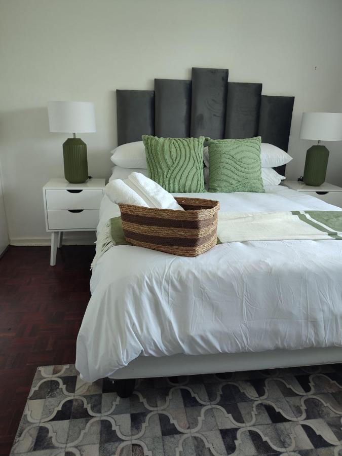 Luminous Landing In Linden Homestay