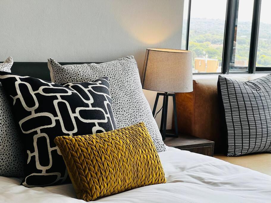 Apartment 4023-stunning Views In Sandton