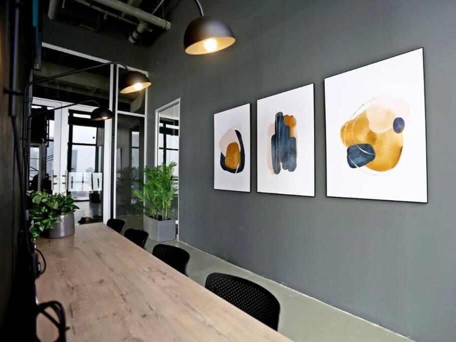 Lovely Spacious Studio In The Of Gold! *