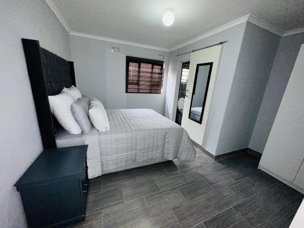 6 The Curve Unit 6 Johannesburg