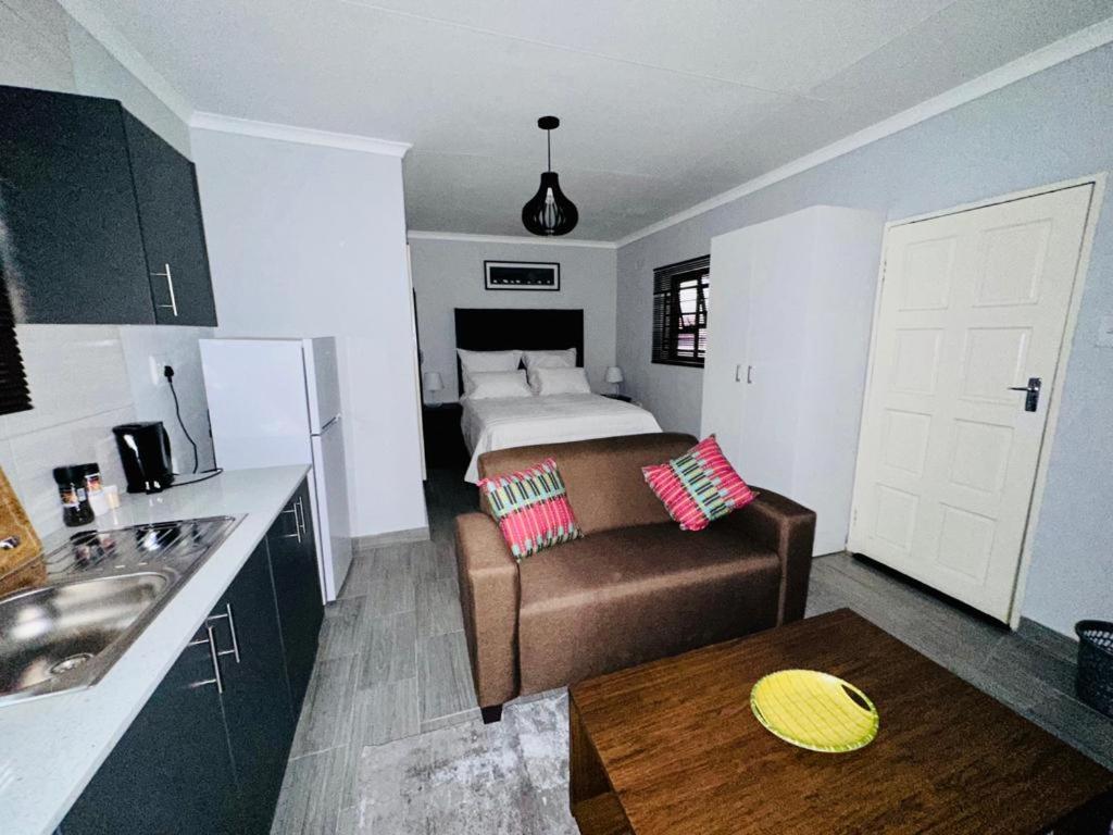 Apartment 6 The Curve Unit 7