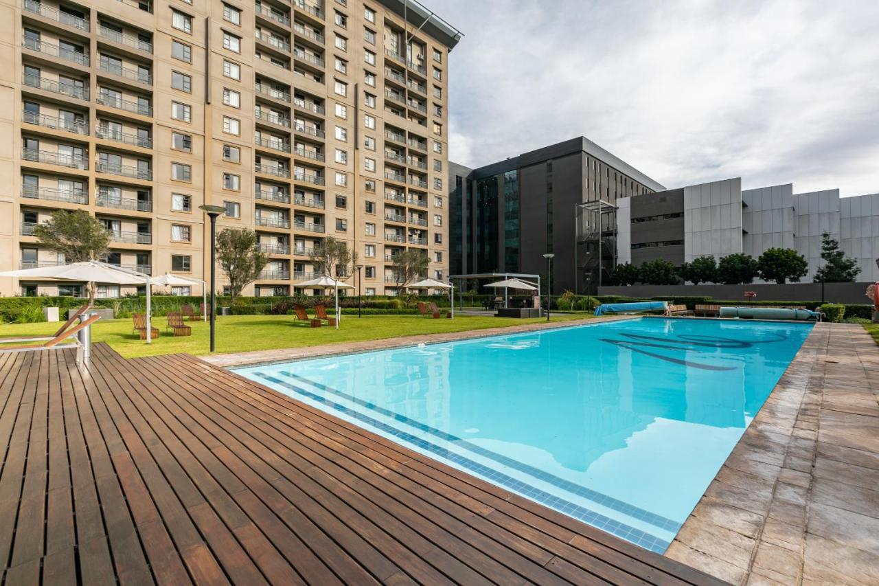 Rad - 60 Westpoint 89 Grayston Dr Morningside Johannesburg