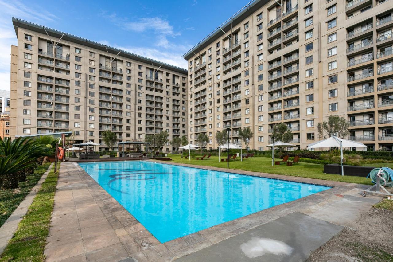 Rad - 60 Westpoint 89 Grayston Dr Morningside Căn hộ Johannesburg